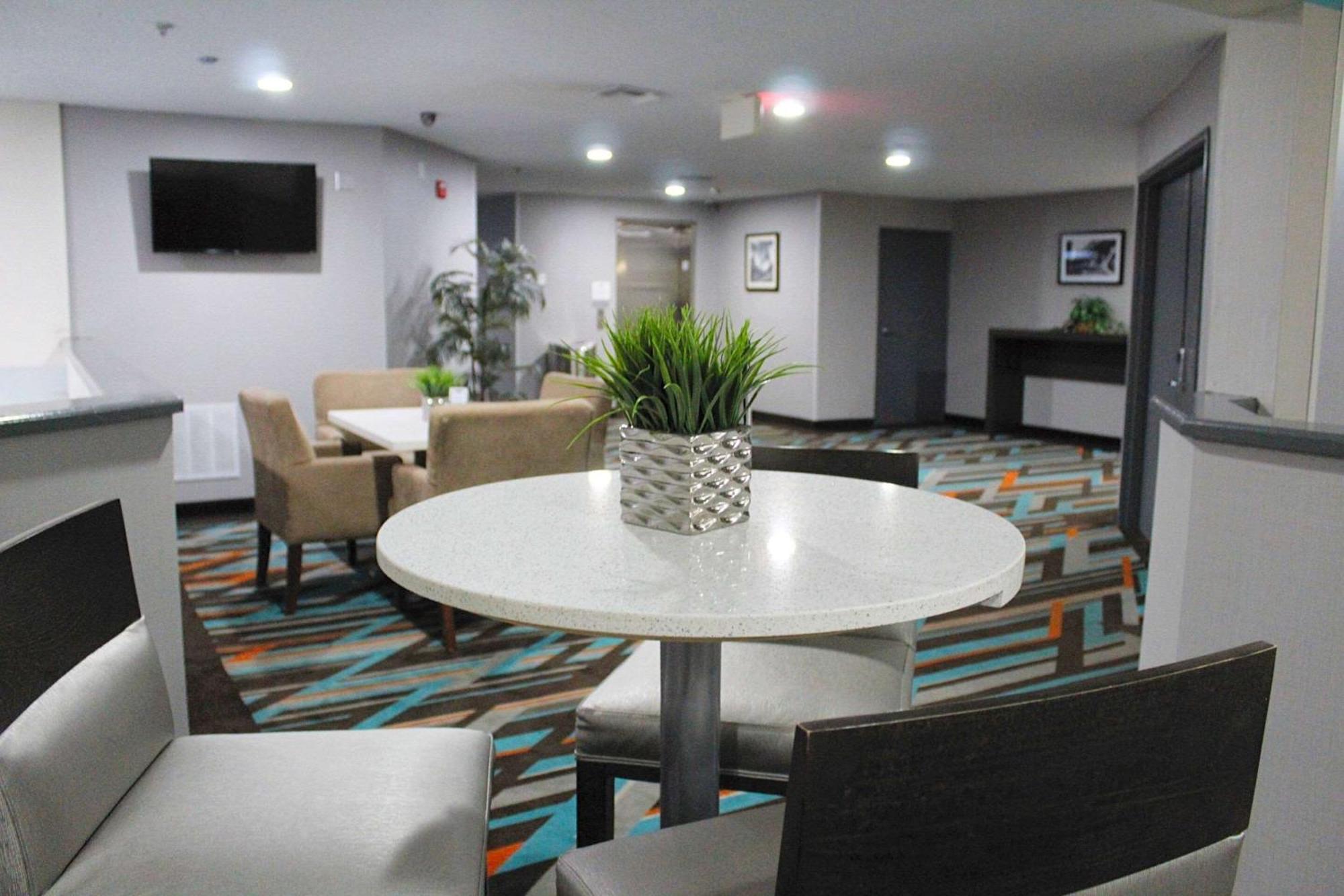 Clarion Inn & Suites Dfw North Irving Eksteriør bilde