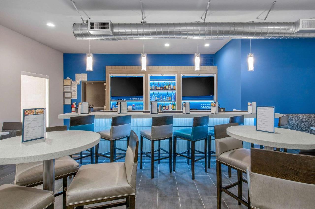 Clarion Inn & Suites Dfw North Irving Eksteriør bilde