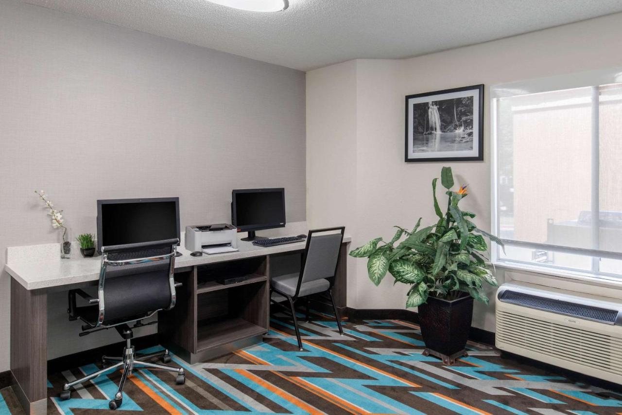 Clarion Inn & Suites Dfw North Irving Eksteriør bilde